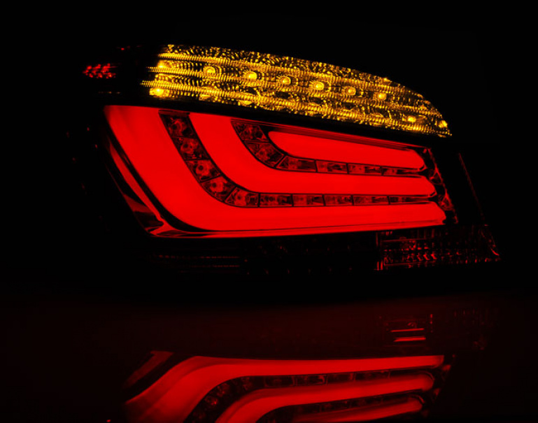 LED Lightbar Design Rückleuchten für BMW 5er E60 LCI Limousine 07-10 rot/rauch